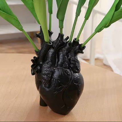 Milli Arts – Blooming Love Vase - Milli Arts