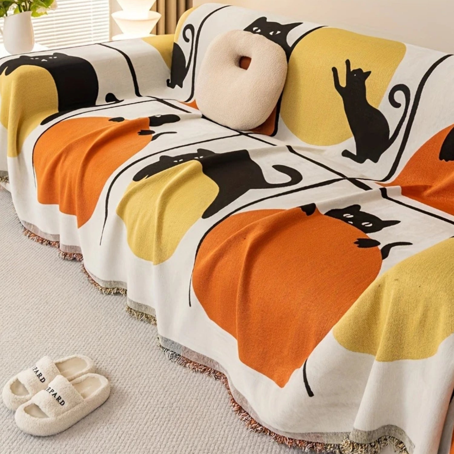 Milli Arts – Elegant Cat - Themed Sofa Cover for Stylish Living Spaces with Timeless Charm - Milli Arts