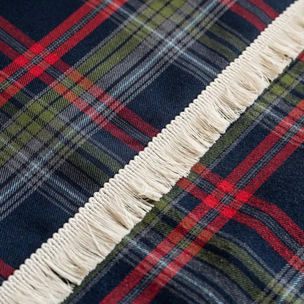 Milli Arts – Elegant Plaid Sofa Cover in Cozy Tones for a Warm Atmosphere - Milli Arts