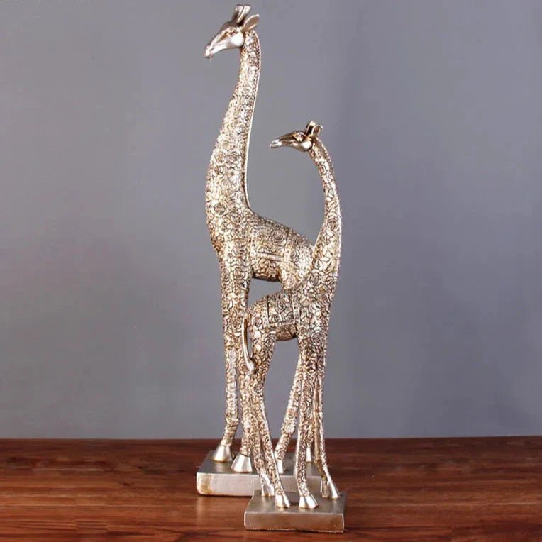 Milli Arts – Petal Posed Giraffe Sculpture - Milli Arts