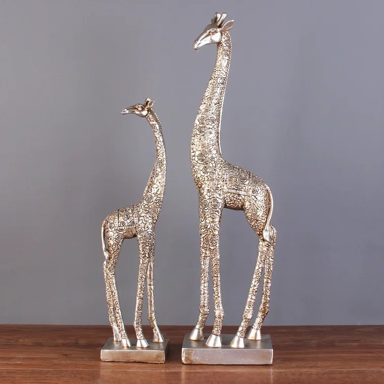 Milli Arts – Petal Posed Giraffe Sculpture - Milli Arts